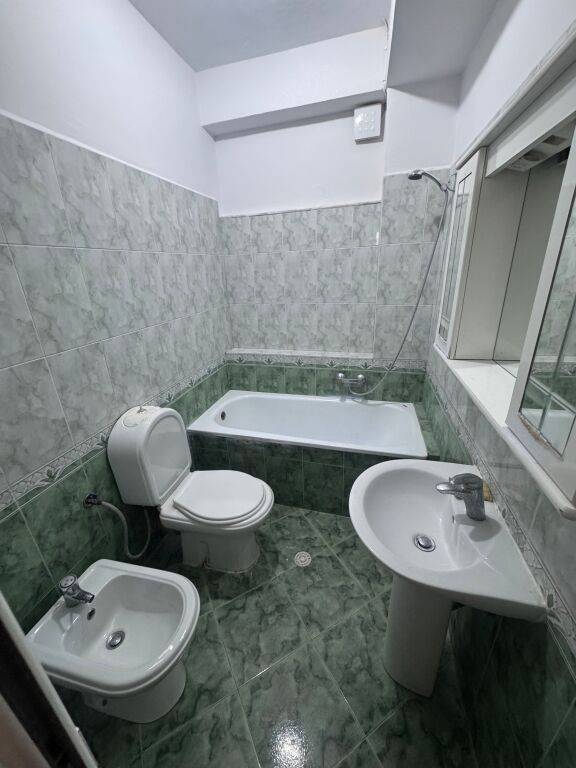 Affittasi appartamento 1+1+balcone a Myslym Shyri