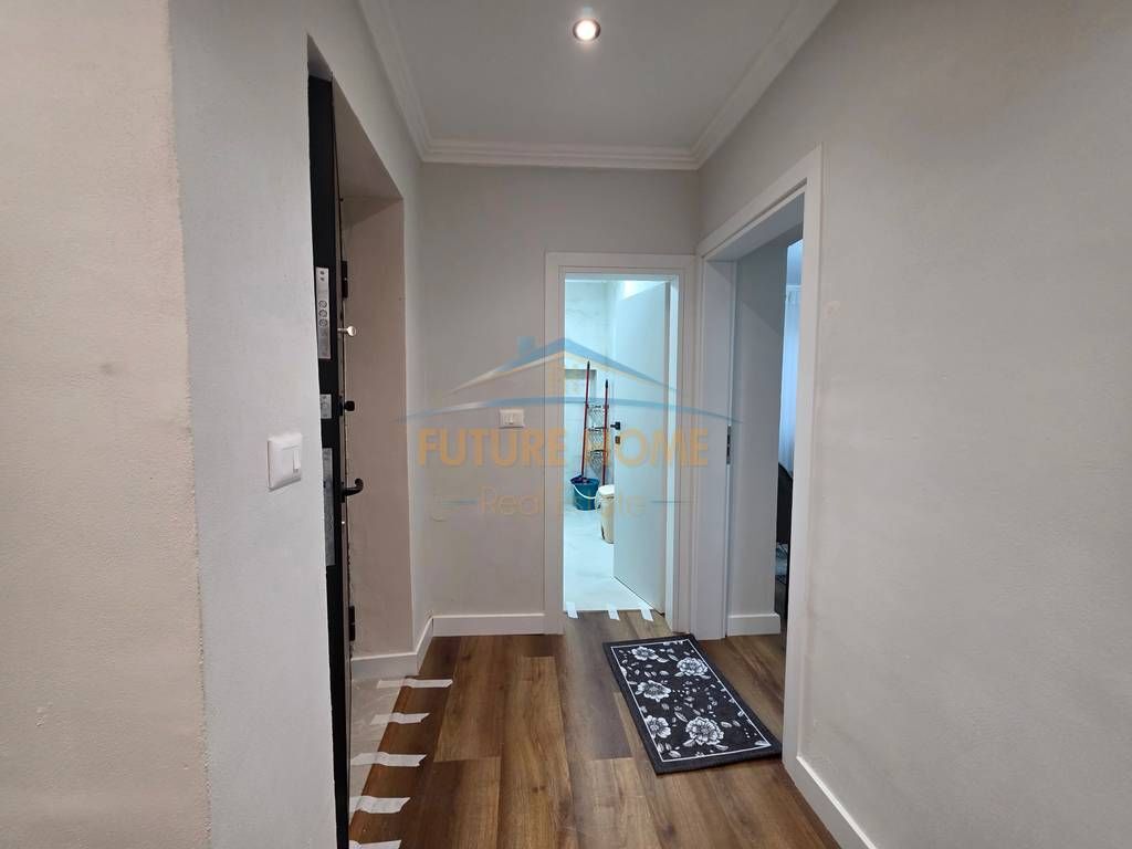 Qera,Apartament 2+1, Qender