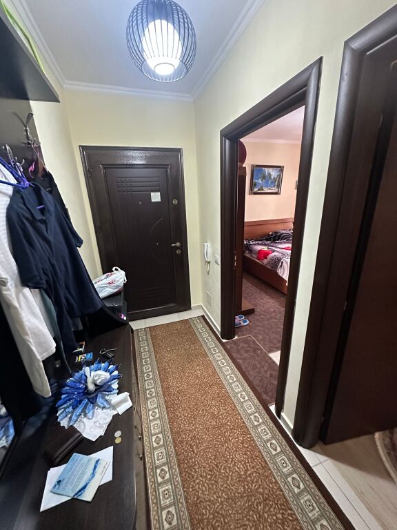 APARTAMENT 1+1 NË VIJËN E PARË  NË POGRADEC