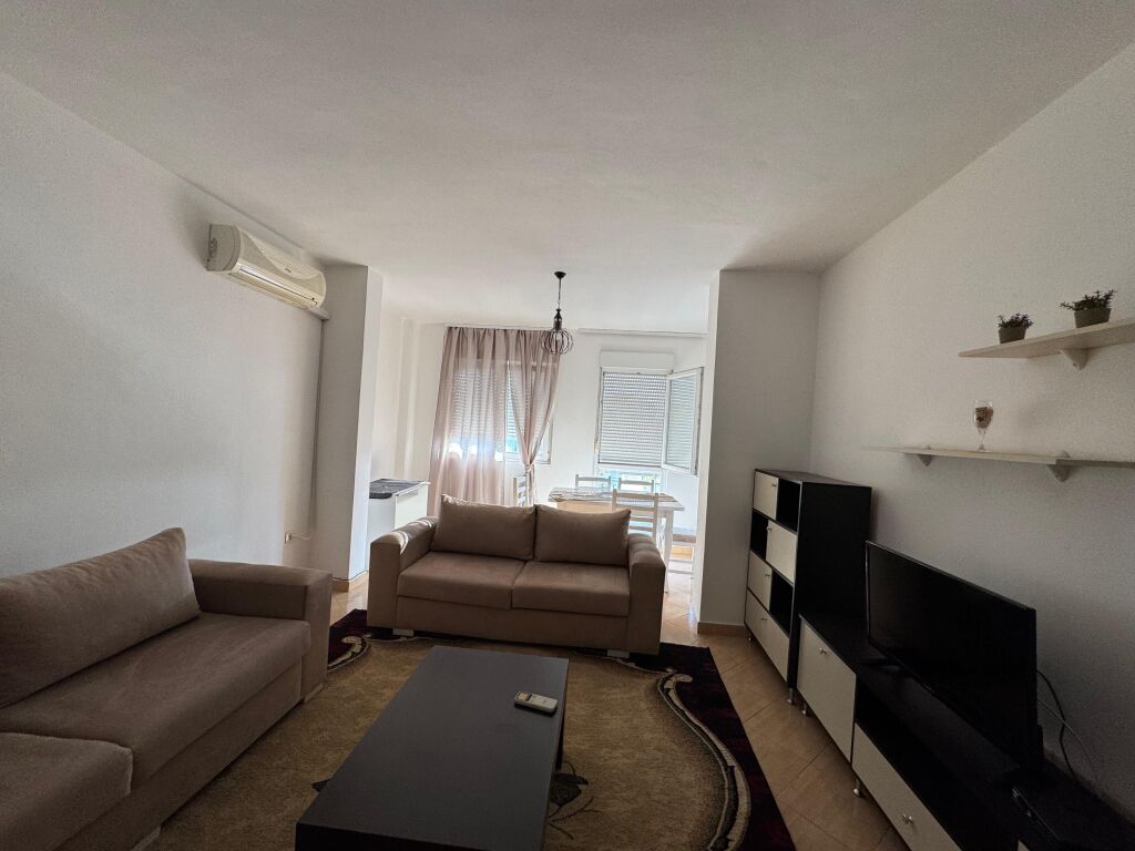 Apartament 2+1 me qira pas Ambasades Amerikane