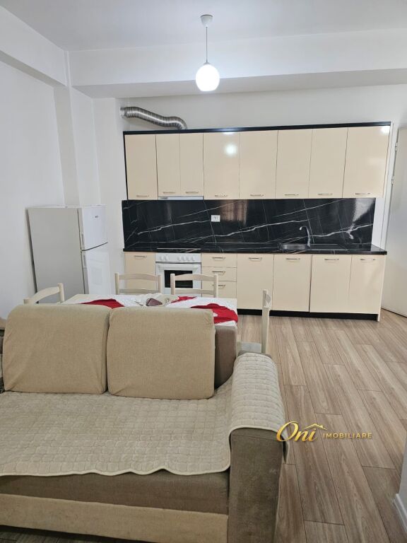 JEPET APARTAMENT ME QERA 2+1, ALI DEMI
