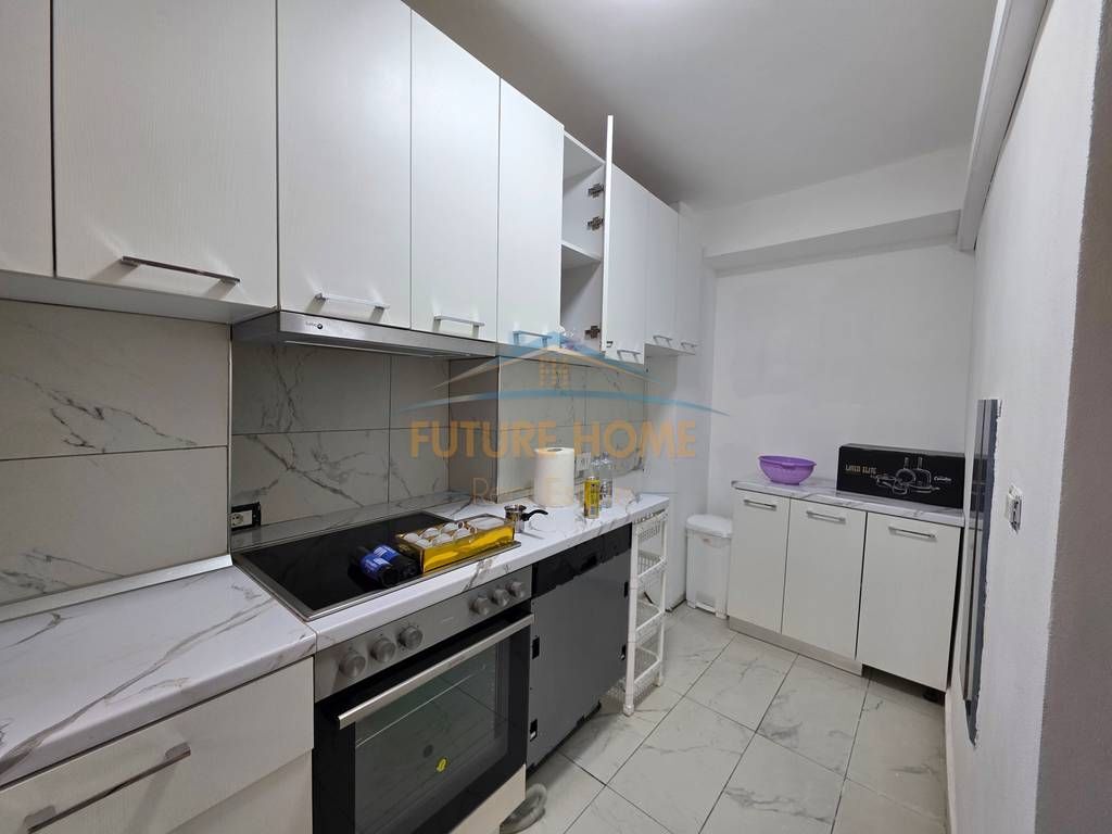 Qera,Apartament 2+1, Qender