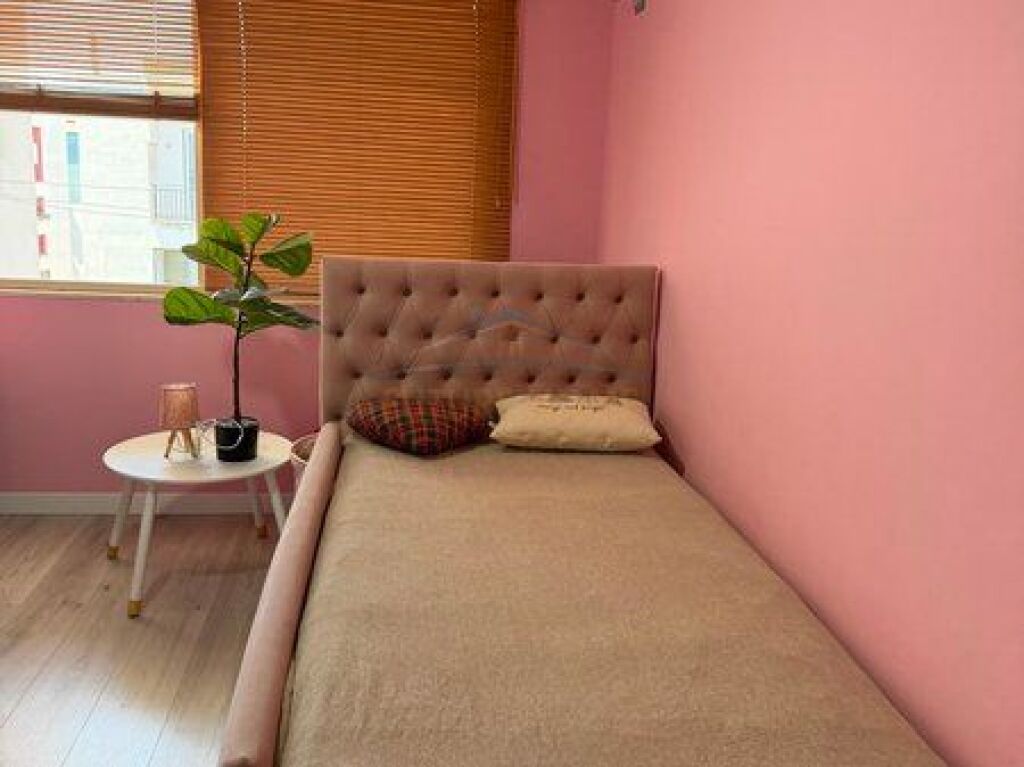 Shitet Apartament 2+1+2+Post Parkimi, Yzberisht, Tirane