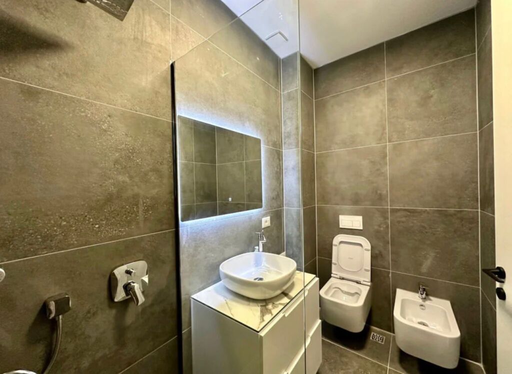 📌Jepet me Qira Apartament 2+1+2 – Forest Residence, Liqeni i Thatë 🌿✨