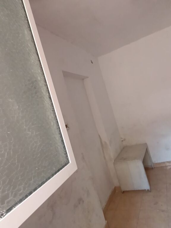 Qera | Ambjent Biznesi | Xhamllik | 150 €/muaj
