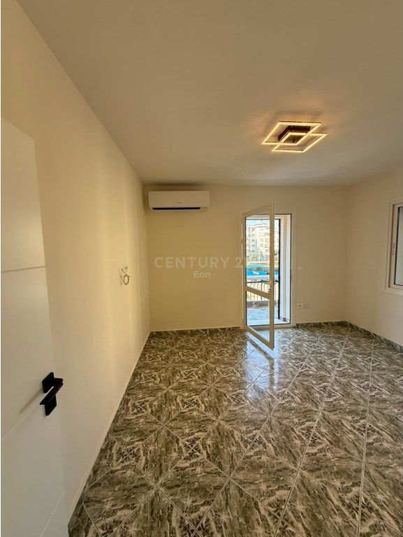 Jepet me qira apartament 2+1 për zyra – Tek Stacioni i Trenit, Durres !