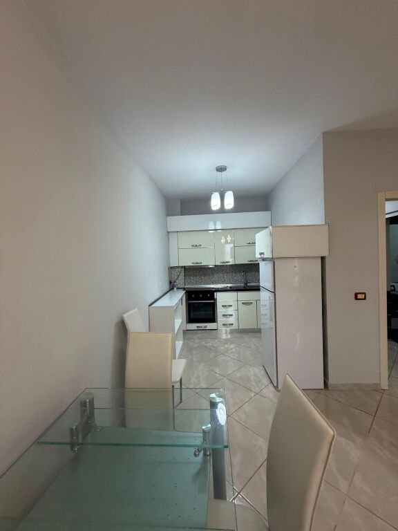 Appartamento 1+1 in affitto ad Astir, Viale Migjeni