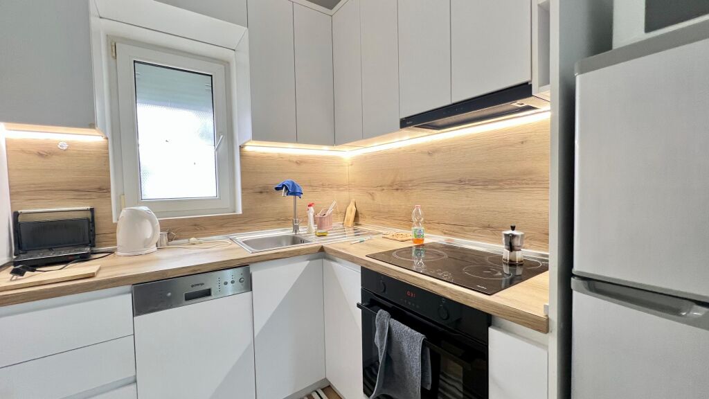 # FOR RENT: 2+1 Apartment 📍 Myslym Shyr (Near the Police Directorate) – ALL 65,000/Month – 1st Floor – 80 m² – Fully Renovated – Very Convenient Access
