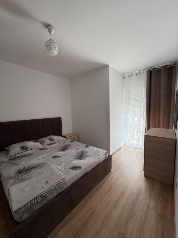 Affitto | Apartament 2 + 1 + Ballkon | Ali Demi | 750 €/mese