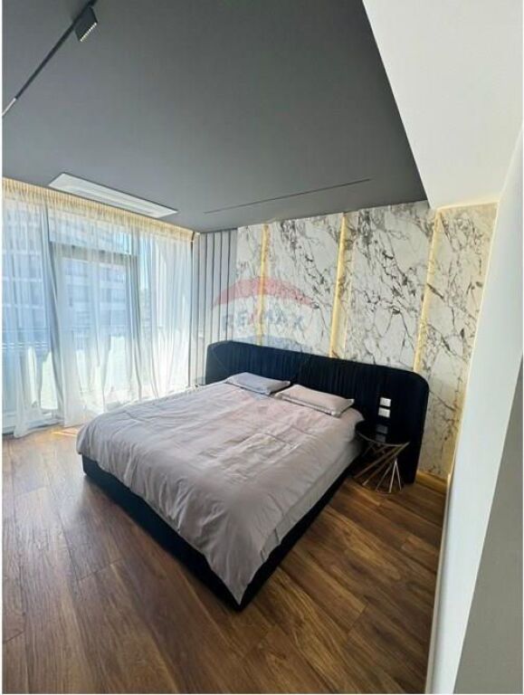 APARTMENT 3+1+2+2 PARKING SPACES AT LAKE VIEW!