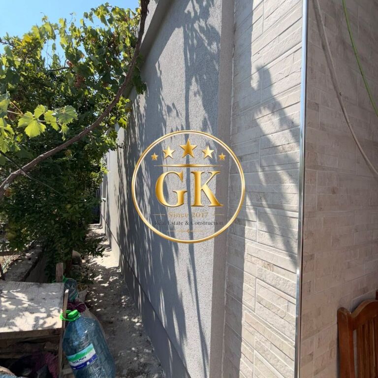 IN VENDITA Casa Privata • 150.000€  ✅    •  Ex Këneta a 500 Metri dalla Stazione di Servizio Eida📍
