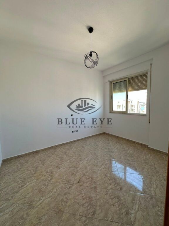 Appartamento 2+1 In Vendita sulla Spiaggia, Durazzo!