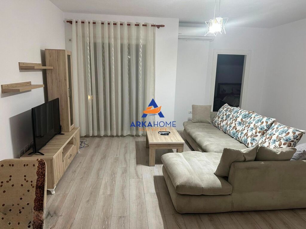 AFFITTASI APPARTAMENTO 1+1+BALCONE IN "CENTRO, VIA HAXHI HYSEN DALLIU" 60000 LEK