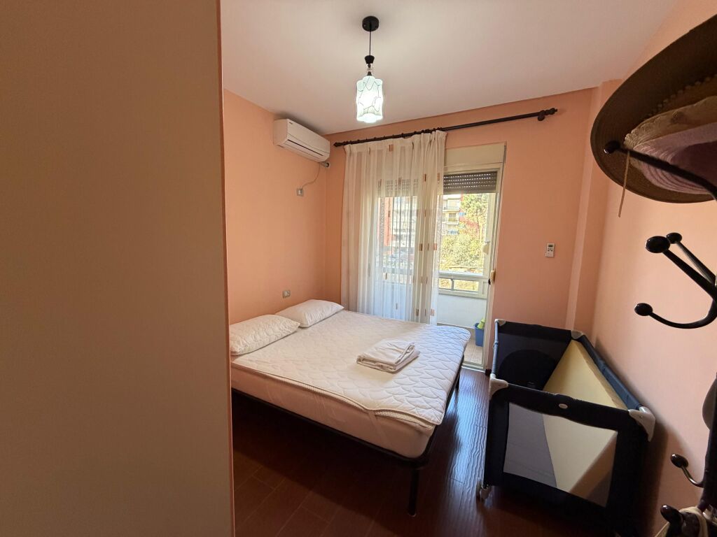 Shitet Apartament 2+1 ne Golem