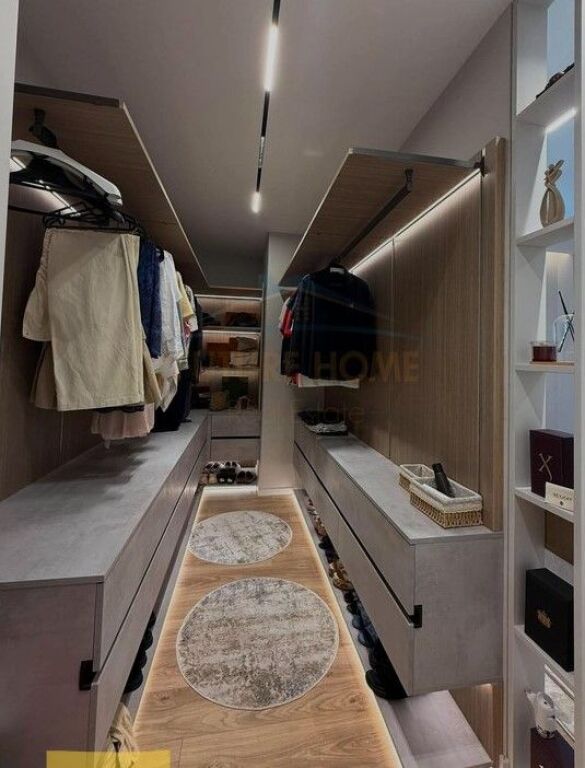 Shitet, Apartament 2+1+ Post Parkimi, Residenca "Oasis", Unaza e Re