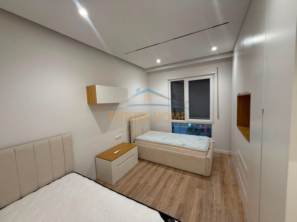 Shitet, Apartament 2+1+2, Rezidenca Erli, Tiranë
