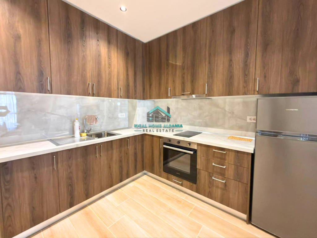 Apartament 1+1 me qira afatgjatë – Lungomare, Vlorë