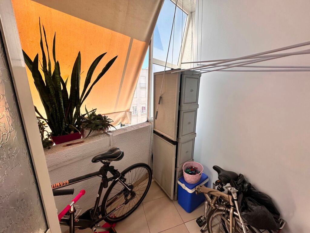 Jepet me qera Apartament 2+1 tek 21 Dhjetori