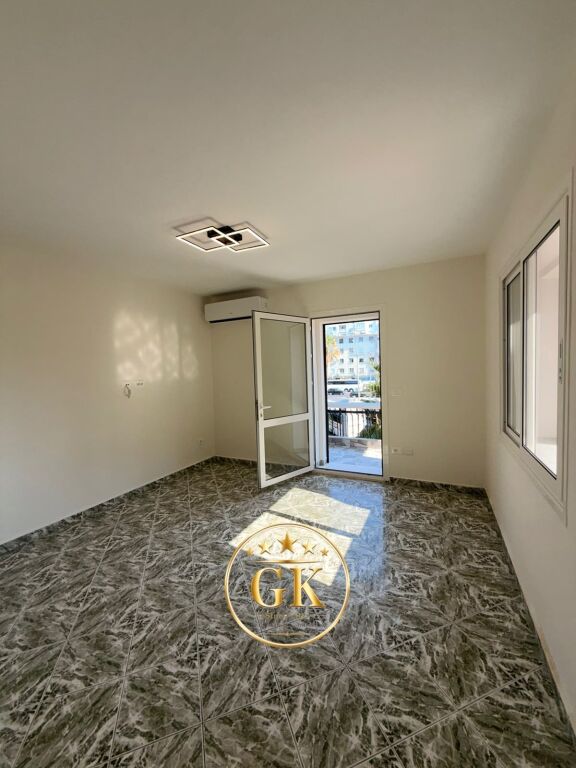 BUSINESS ENVIRONMENT 2+1 FOR RENT DURRES TRAIN STATION