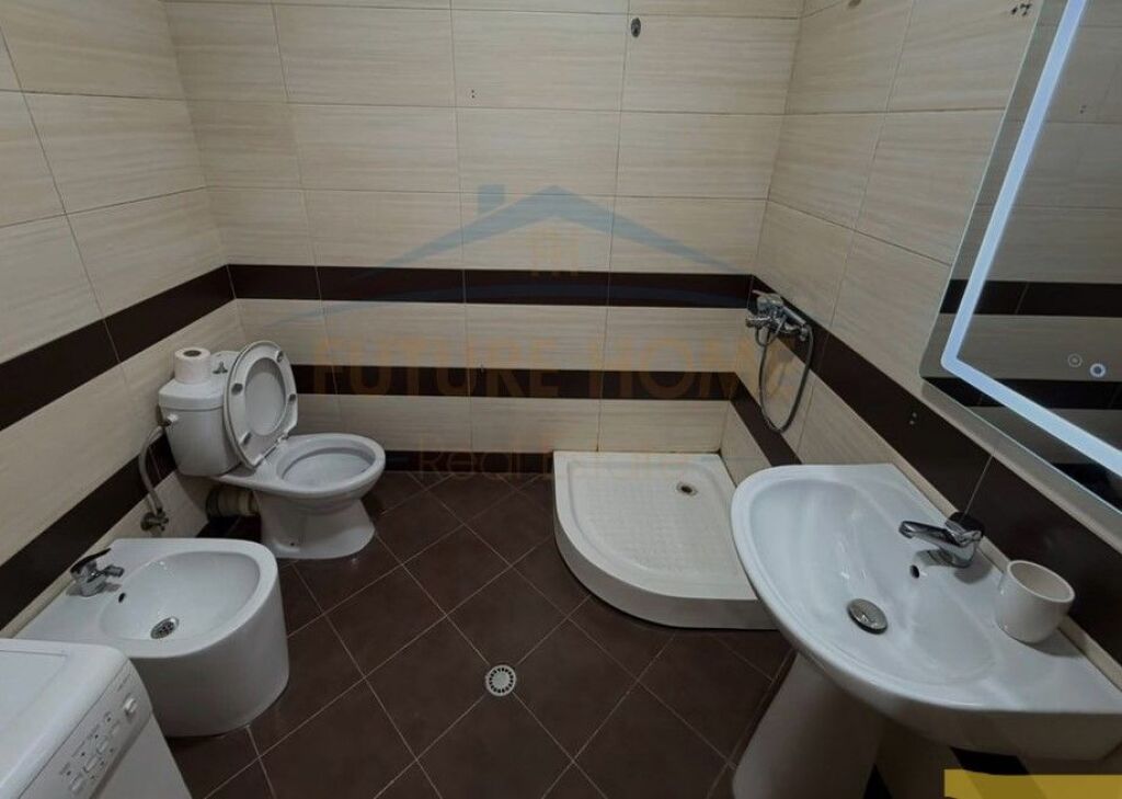 Shitet, Apartament 2+1+2, Yzberisht