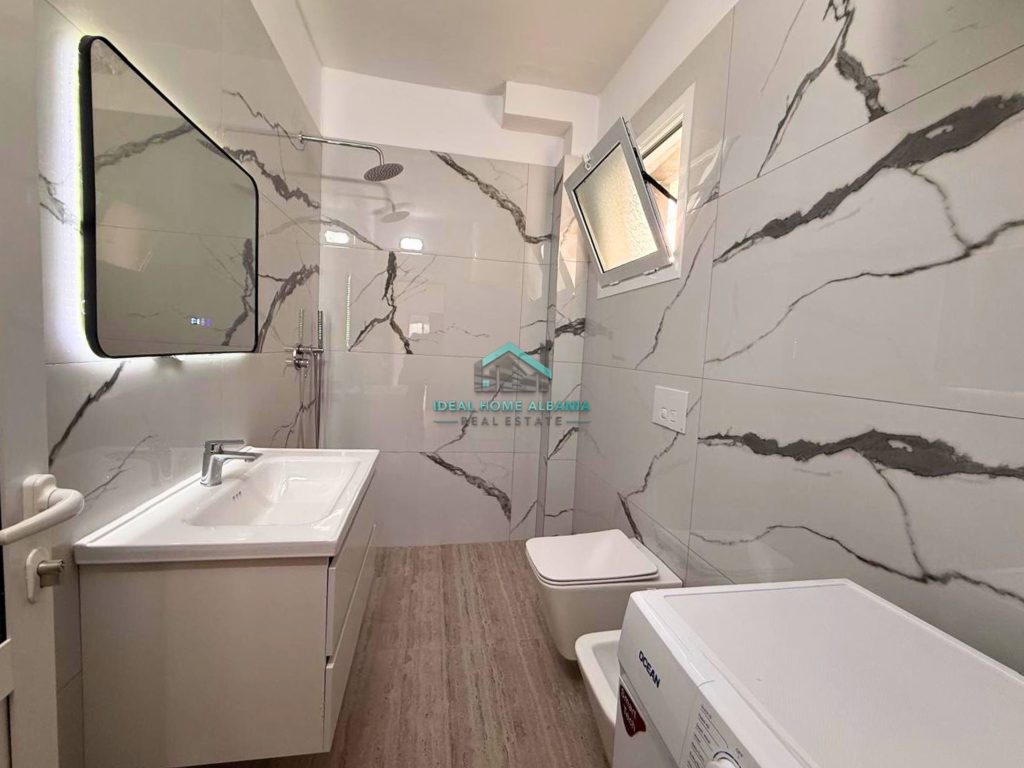 Appartamento 2+1+2 in Vendita – Lungomare, Vlorë