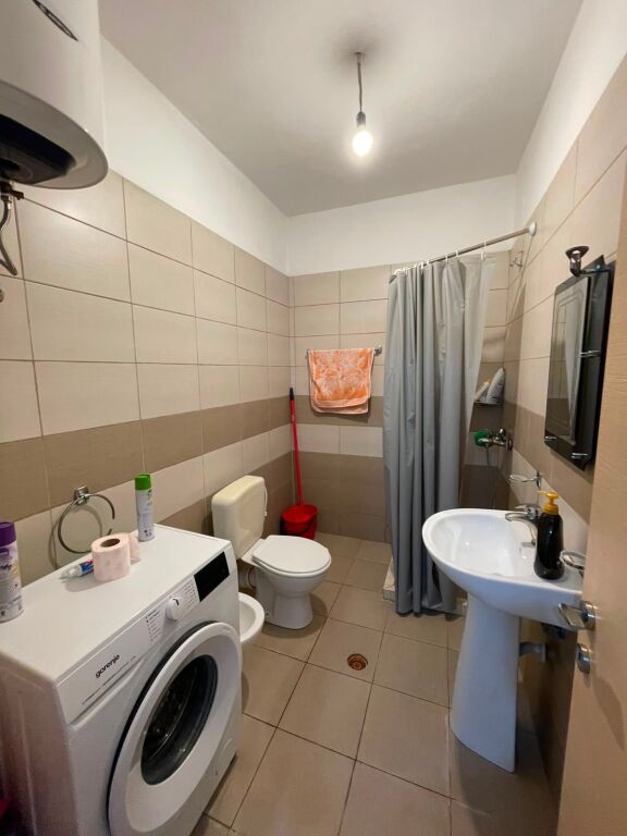 🏡 **SHITET APARTAMENT 1+1 – ASTIR** Rruga Milto Sotir Gura, pranë Destiny Hotel