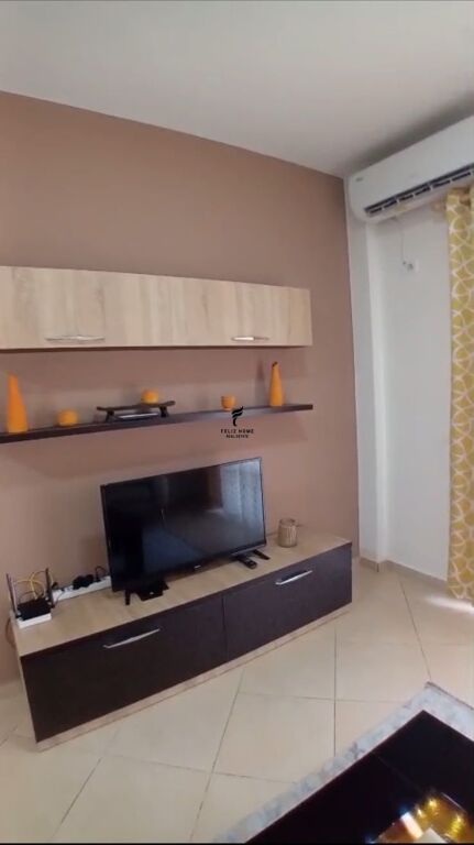 APARTAMENT ME QERA 2+1 RRUGA E KAVAJES 55.000 LEKE FH-87465