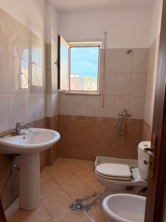 SHITET APARTAMENT 1+1 – KOMPLEKSI FRESKIA, GOLEM