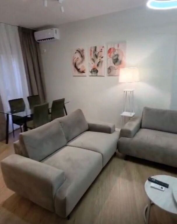 Apartament 1+1 per shitje pas Globe