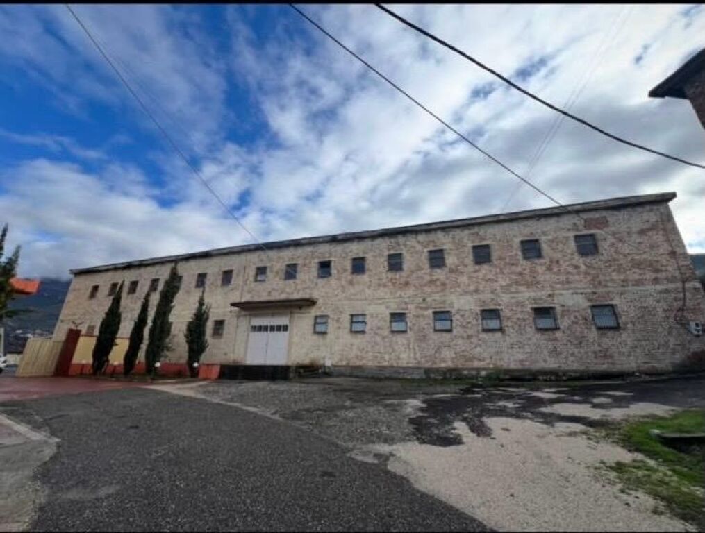 WAREHOUSE FOR RENT, TUFINE