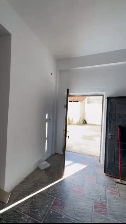 Sale | Magazinë | Xhamlliku | 60000 €
