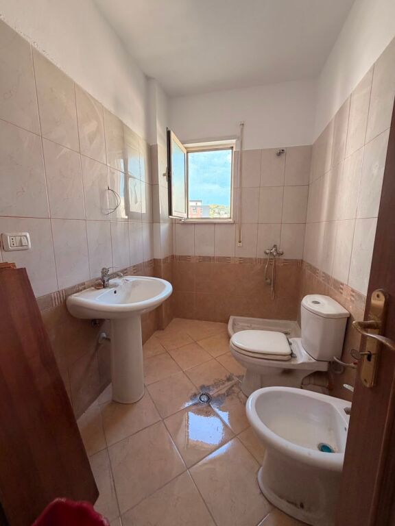 SHITET APARTAMENT 1+1 – KOMPLEKSI FRESKIA, GOLEM