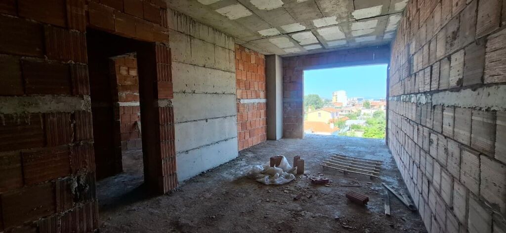 🏠SHITET: 1+1 📍Ish Fusha e Aviacionit (Dorezim Fundi 2027🏗️) - 99,000€ - Ne Faze Tulle - K.5 - Sp.66m² || 🚨 ÇMIM EKONOMIK PËR ZONËN