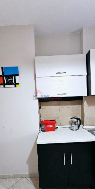 Apartament 1+1 me qira tek Rruga e Kavajes ne Tirane