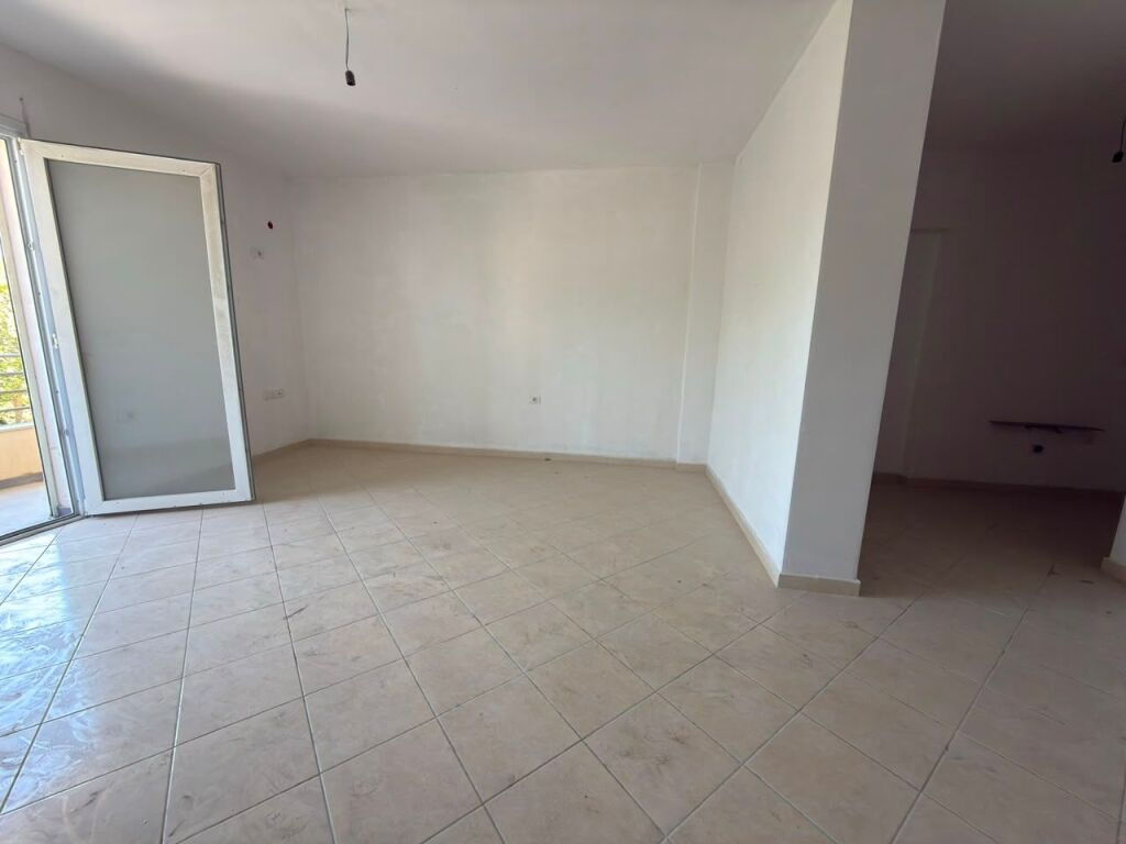 2+1 APARTMENT FOR SALE – OLD BEACH, VLORË