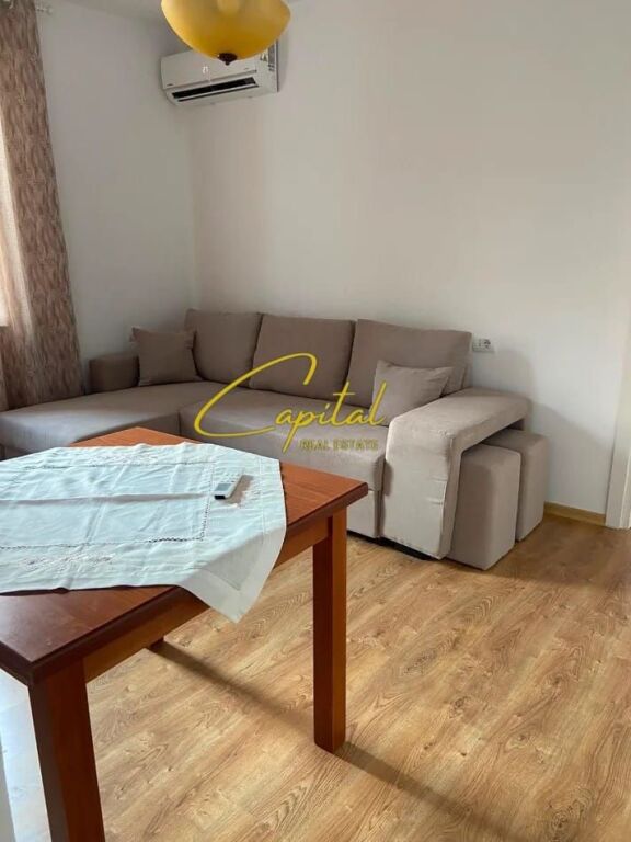APARTAMENT ME QIRA 1+1 QENDER 65.000 LEKE