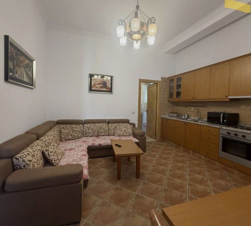 Qera, Apartament 1+1, Blloku i Ambasadave, Tirane  60,000 Lekë