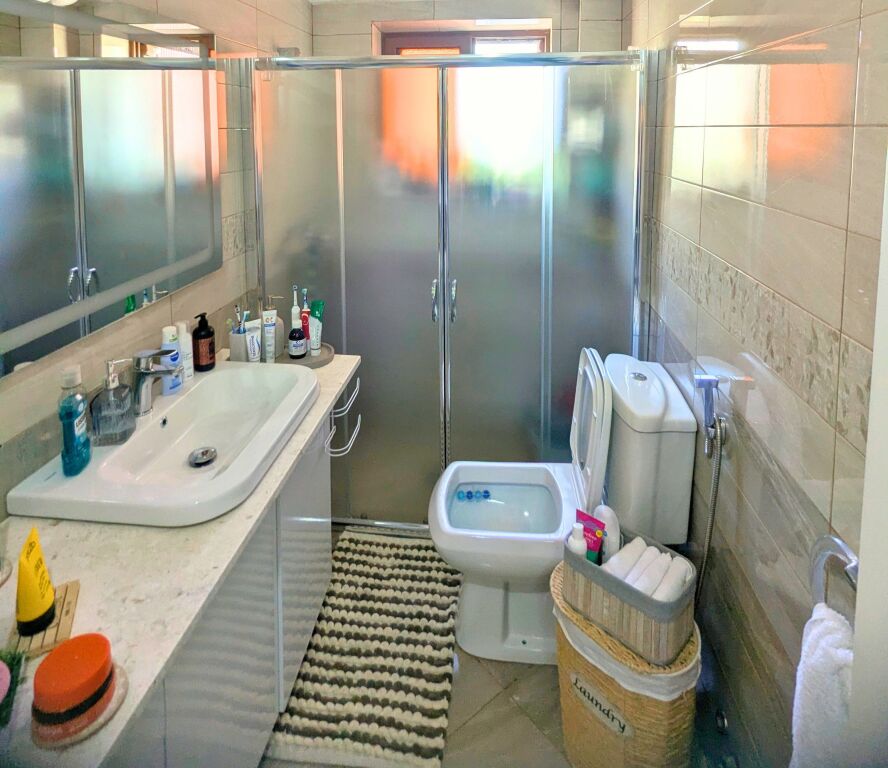 SHITET APARTAMENT 1+1+ BALLKON NE VLORE – ZONE QENDRORE