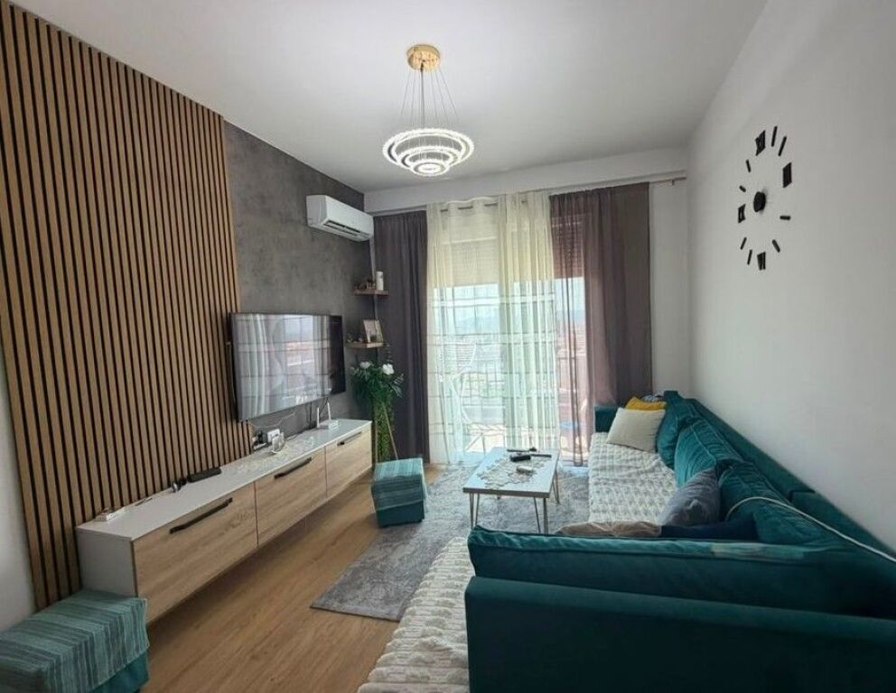 We sell a 3+1+2 apartment on "5 Maji" Street!! 200,000 €