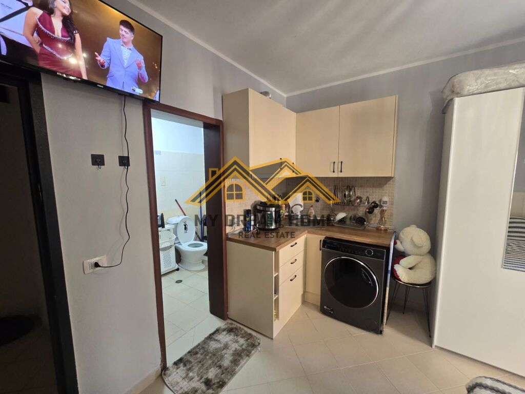 SHITET GARSONIERE TEK SHKEMBI KAVAJES DURRES!