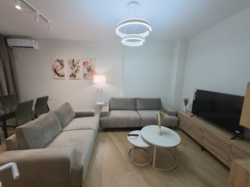 Apartament 1+1 per shitje, Perballe Delijorgjit !