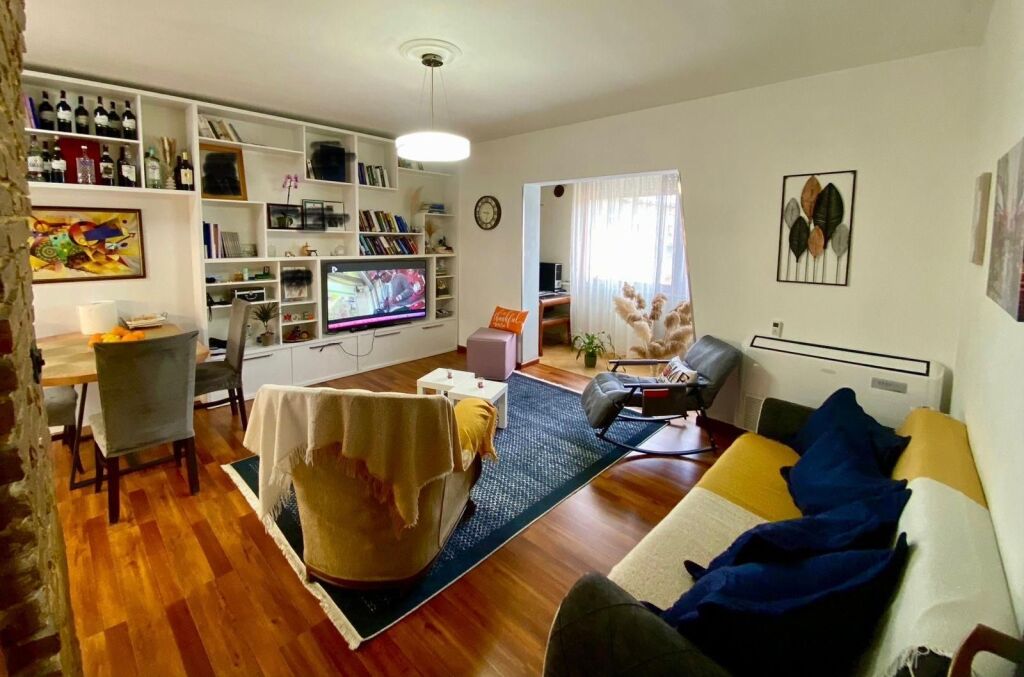 🏢Ne zonen e Ali Demit,jepet me qera apartament 2+1,i mobiluar.60,000Leke