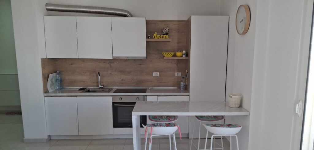 Apartment 2+1 with parking for sale in Qerret