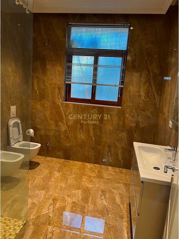 APARTAMENT 1+1+POST PARKIMI PERBALLE KOMPLEKSIT DELIJORGJI
