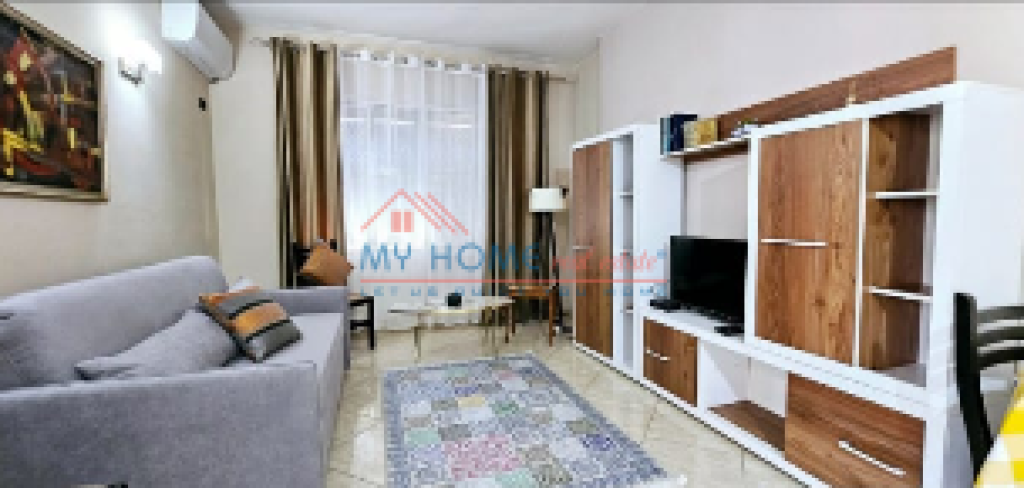 Appartamento 1+1 in affitto in Via Kavaja a Tirana