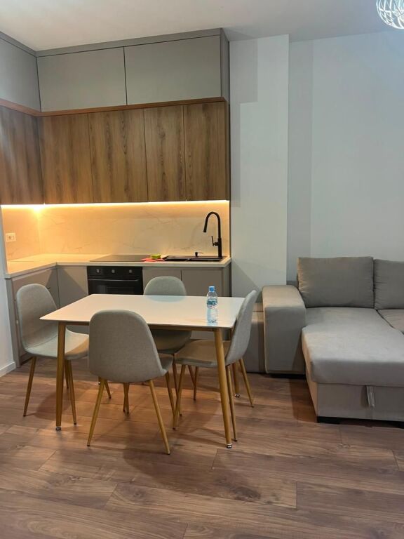 **JEPET ME QIRA APARTAMENT 1+1 – PASKUQAN**