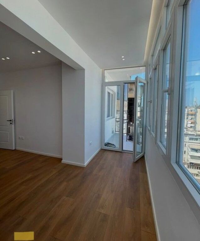 Shitet, Apartament 1+1, 21 Dhjetori, Tirane
