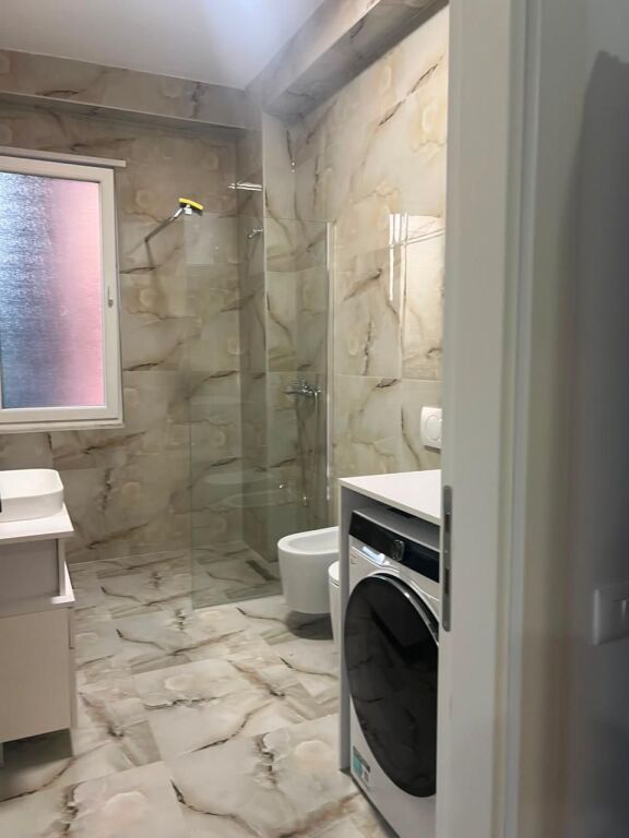 **JEPET ME QIRA APARTAMENT 1+1 – PASKUQAN**