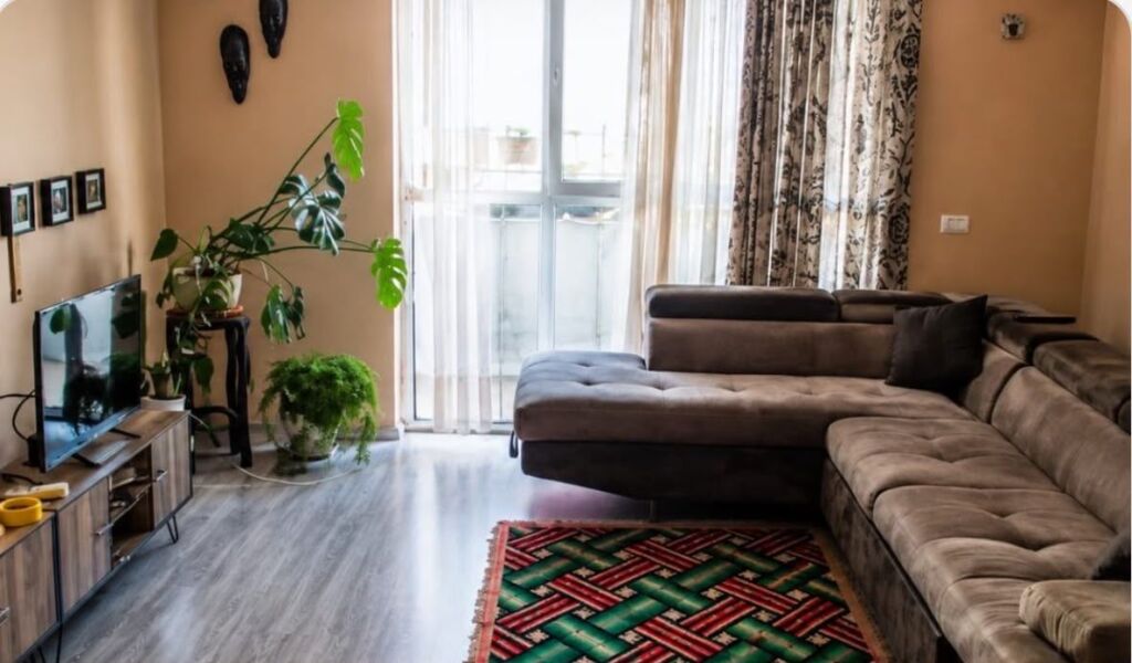 Jepet Me Qera Apartament 2+1+1 Ballkon