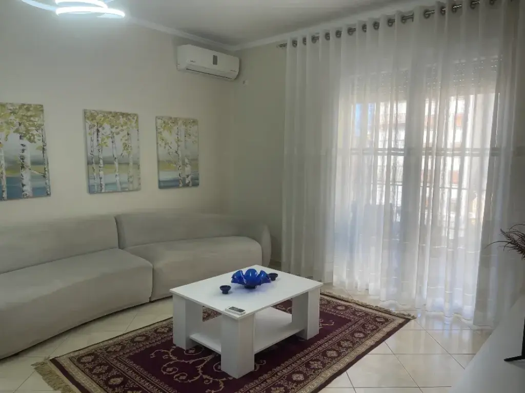 Qera | Apartament 1 + 1 | Mbrapa FSHN | 600 €/muaj